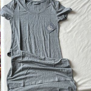 Moosejaw Women’s Short Sleeve T-Shirt Dress in Heather Gray